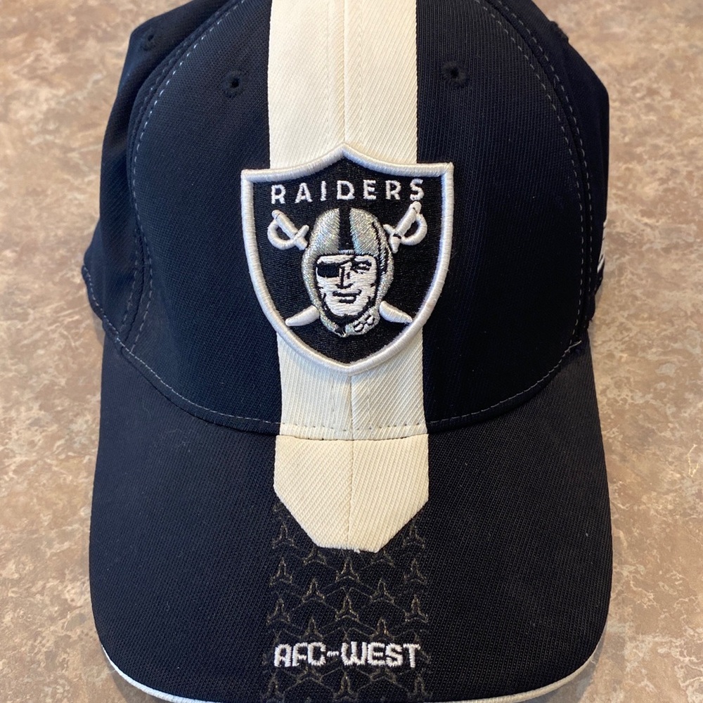 Vintage Raiders AFC West Reebok Fitted Hat Authentic Sideline L/XL